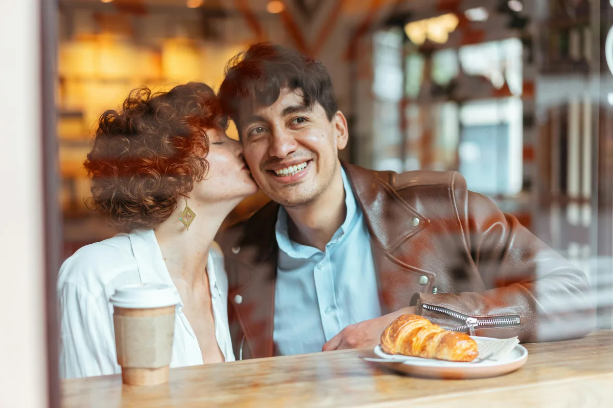 Happy couple in New York City — Jewish matchmaking service connecting singles who share values, background, and life goals